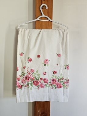Vintage Cotton Twin Flat Sheet with Pink Rose Border